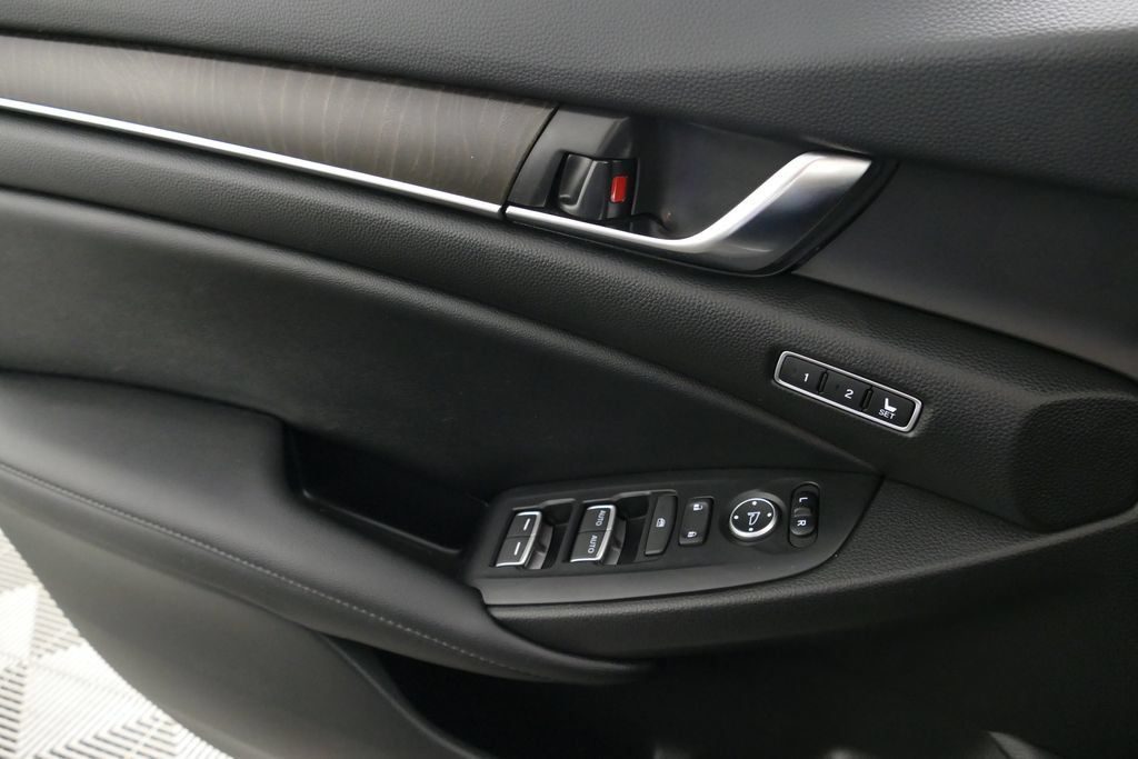 Used 2022 Honda Accord EX-L image 12