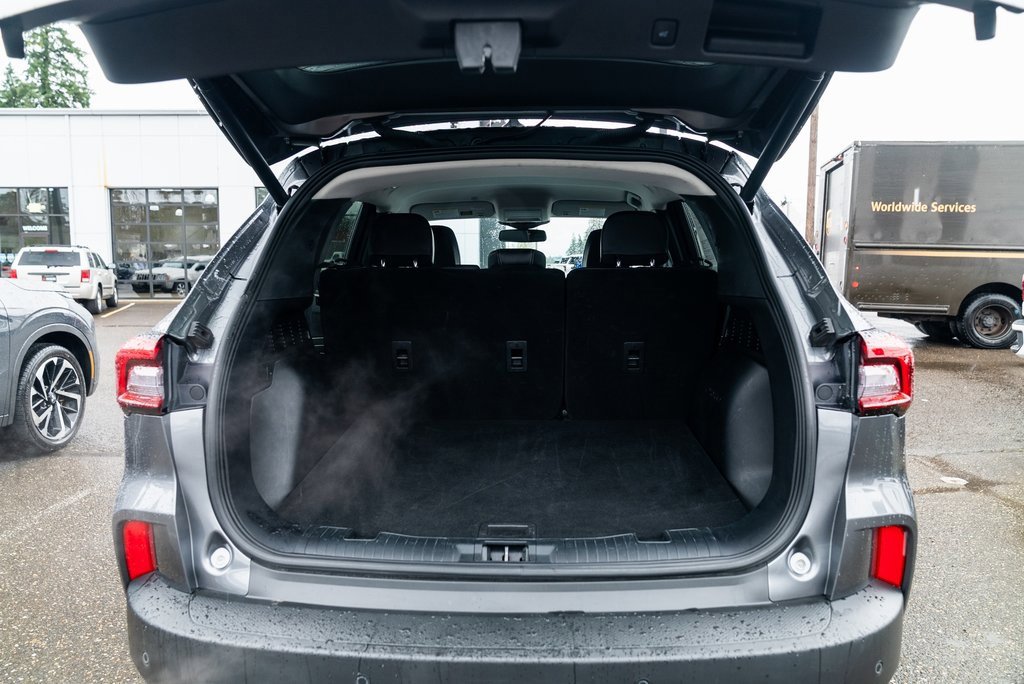 Used 2024 Ford Escape Platinum image 7