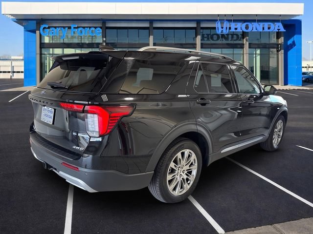 Used 2026 Ford Explorer Platinum AWD/4WD image 2