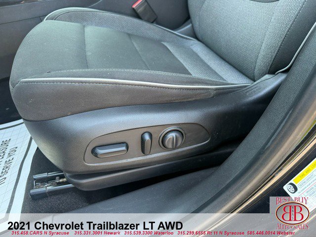 Used 2021 Chevrolet TrailBlazer LT AWD/4WD image 16