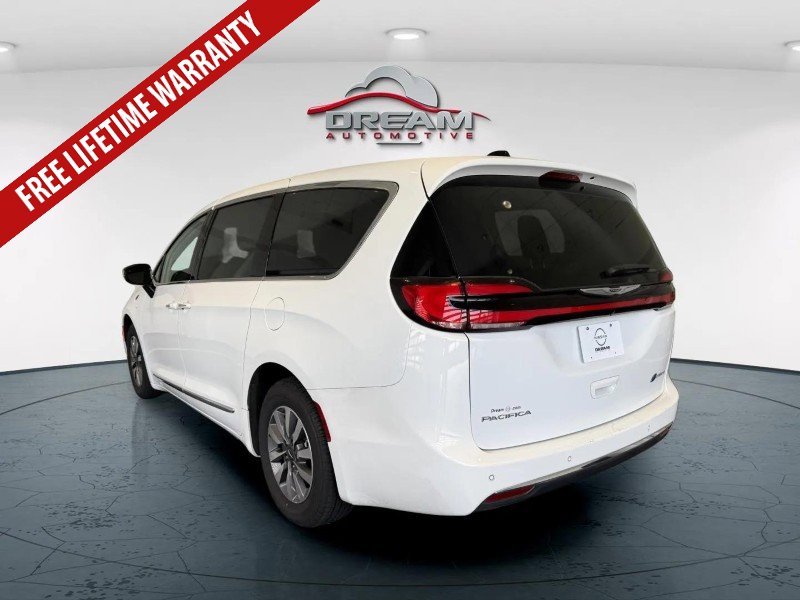 Used 2023 Chrysler Pacifica Limited FWD image 5