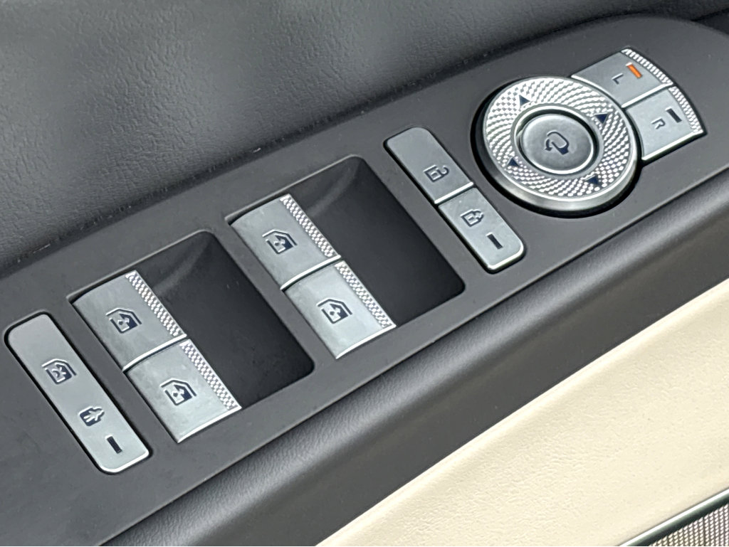 Used 2022 Genesis G80 2.5T w/ Prestige Package image 38