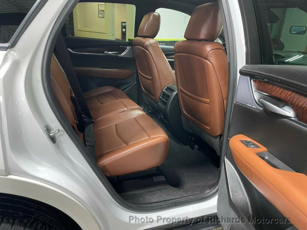 Used 2023 Cadillac XT5 Sportv w/ Technology Package AWD/4WD image 19