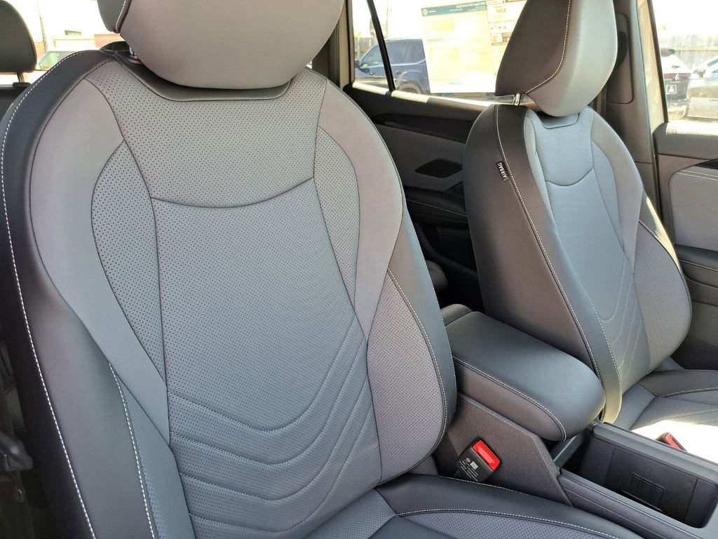 New 2026 Volkswagen Tiguan SE R-Line image 20