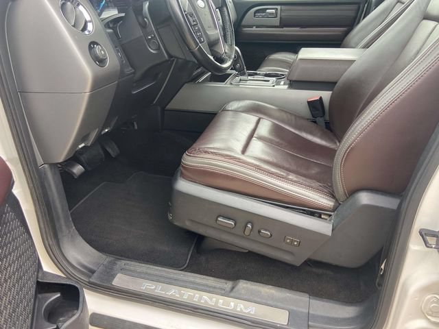 Used 2015 Ford Expedition EL Platinum RWD image 11