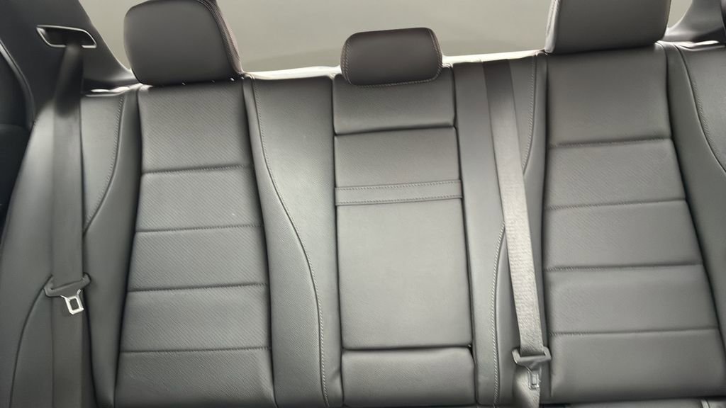 Used 2024 Mercedes-Benz GLE 350 4MATIC image 16