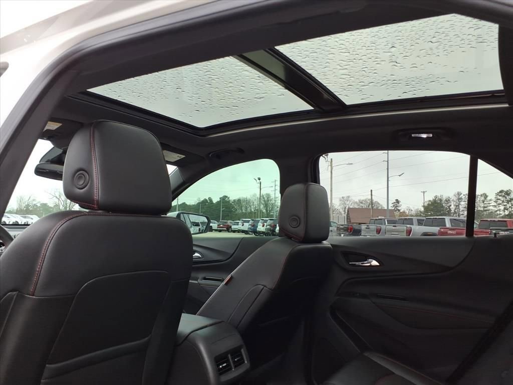 Used 2024 Chevrolet Equinox RS w/ RS Leather Package image 18