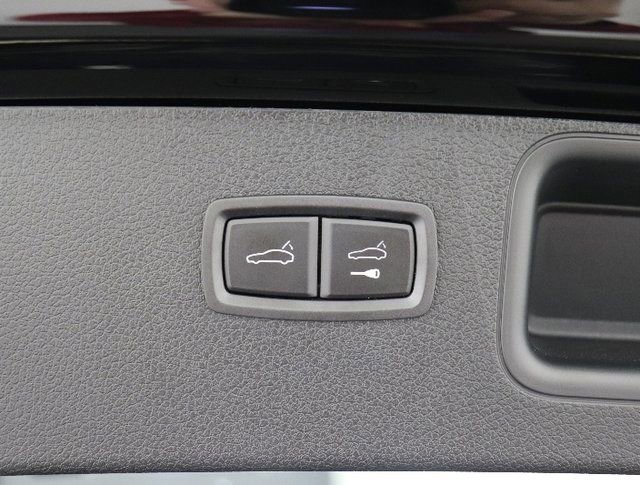 Used 2025 Porsche Macan image 21