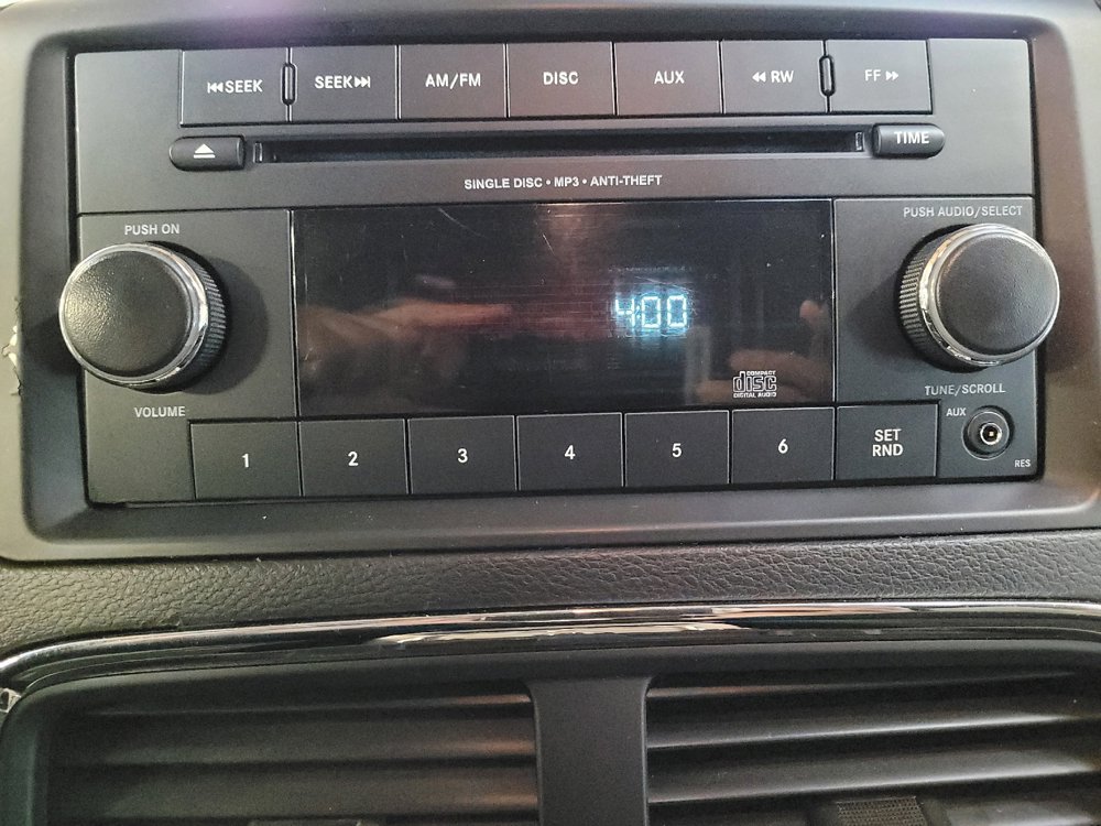 Used 2016 Dodge Grand Caravan SXT FWD image 25