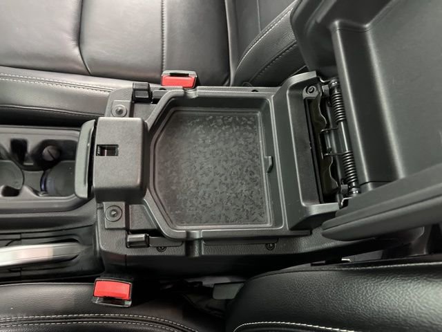 Used 2022 Jeep Wrangler Unlimited Sahara w/ Cold Weather Group image 30