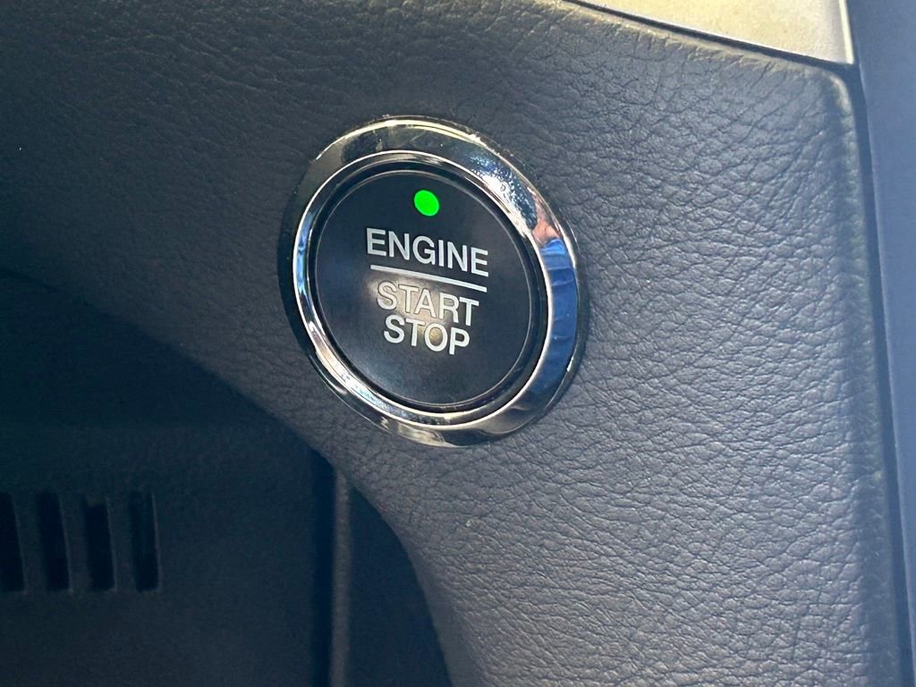 Used 2023 Ford Edge SEL image 37