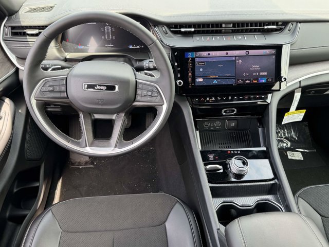 New 2026 Jeep Grand Cherokee Altitude AWD/4WD image 7