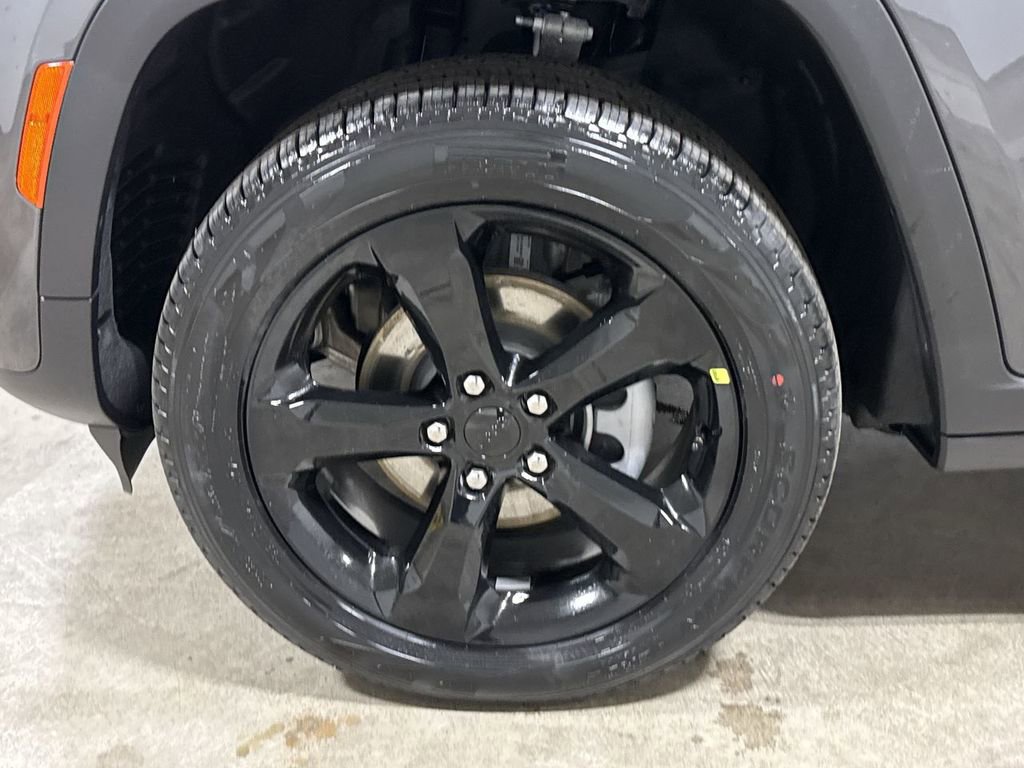 New 2026 Jeep Grand Cherokee Limited w/ Limited Altitude Package image 28