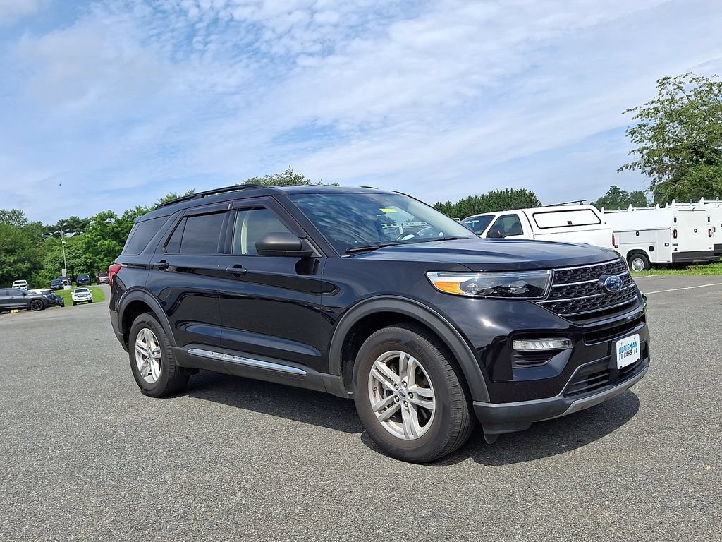 Used 2021 Ford Explorer XLT w/ Equipment Group 202A AWD/4WD image 1