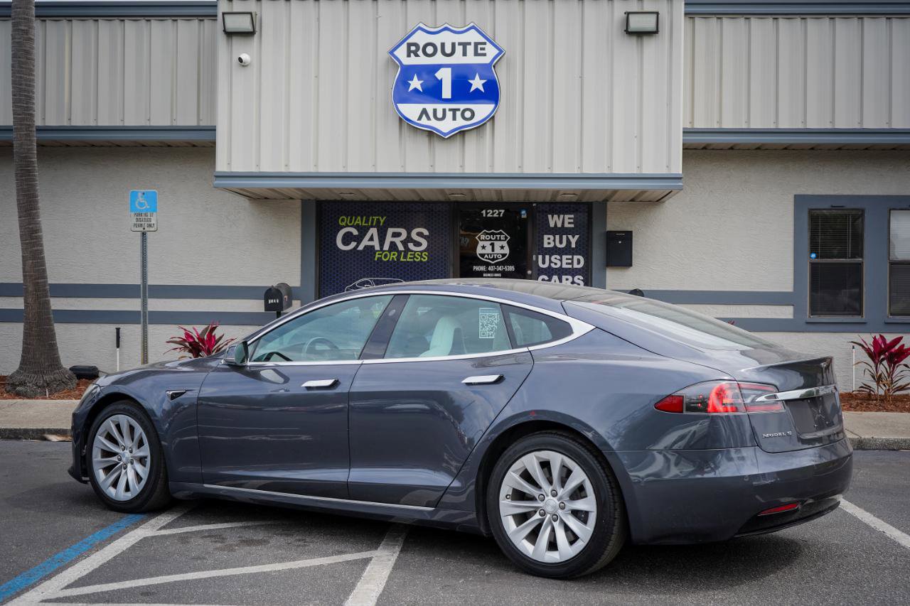 Used 2018 Tesla Model S 75D image 3