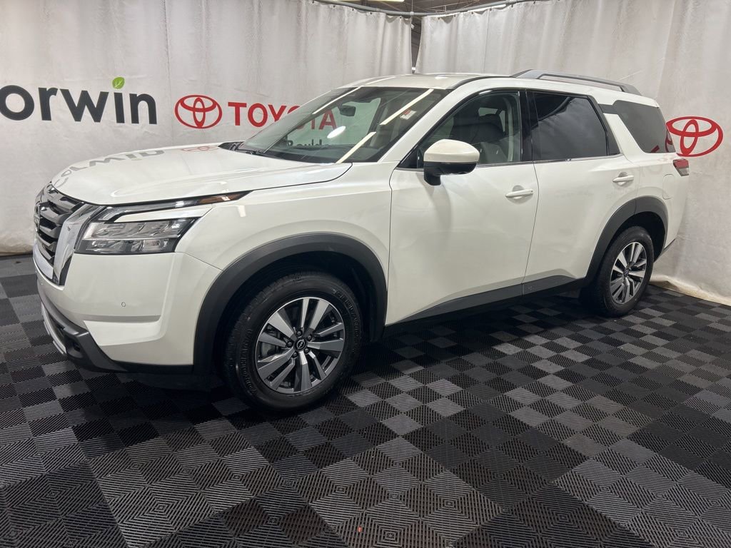 Used 2023 Nissan Pathfinder SL image 4