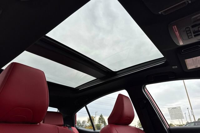 Used 2025 Toyota Camry XSE image 16