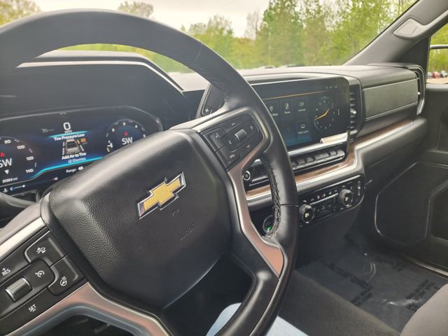 Used 2024 Chevrolet Silverado 1500 LT AWD/4WD image 26