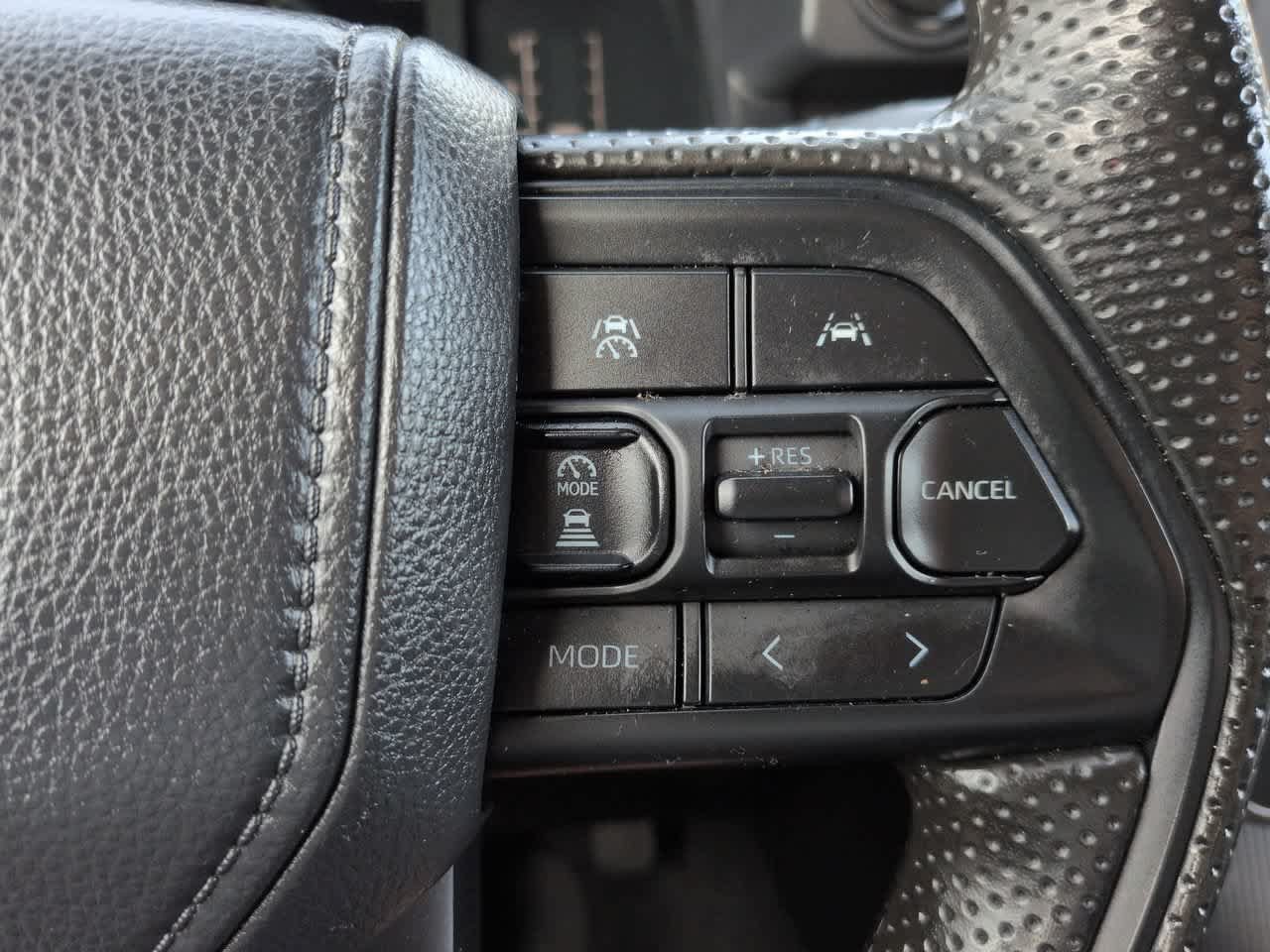 Used 2025 Toyota Tacoma SR5 AWD/4WD image 24