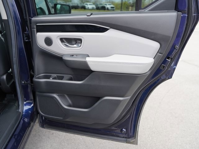 Used 2025 Honda Pilot Touring image 24