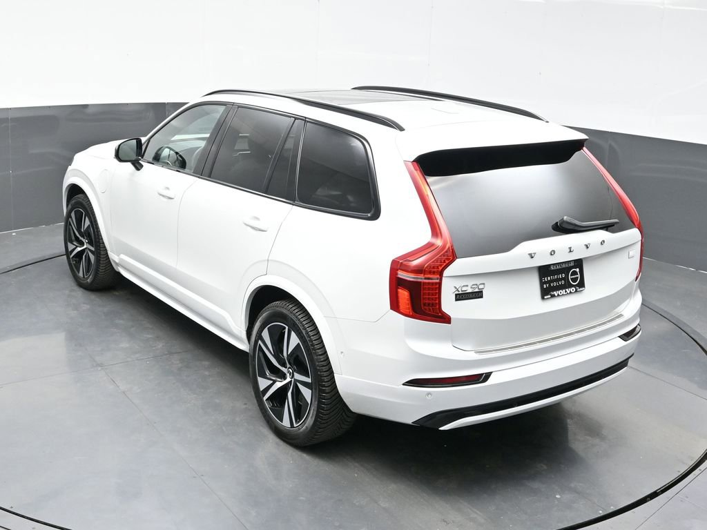 Used 2022 Volvo XC90 T8 R-Design image 28