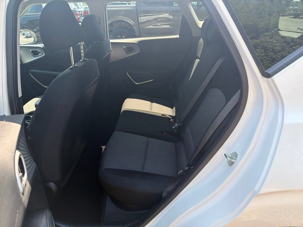 Used 2024 Kia Soul LX w/ Option Group 015 FWD image 11