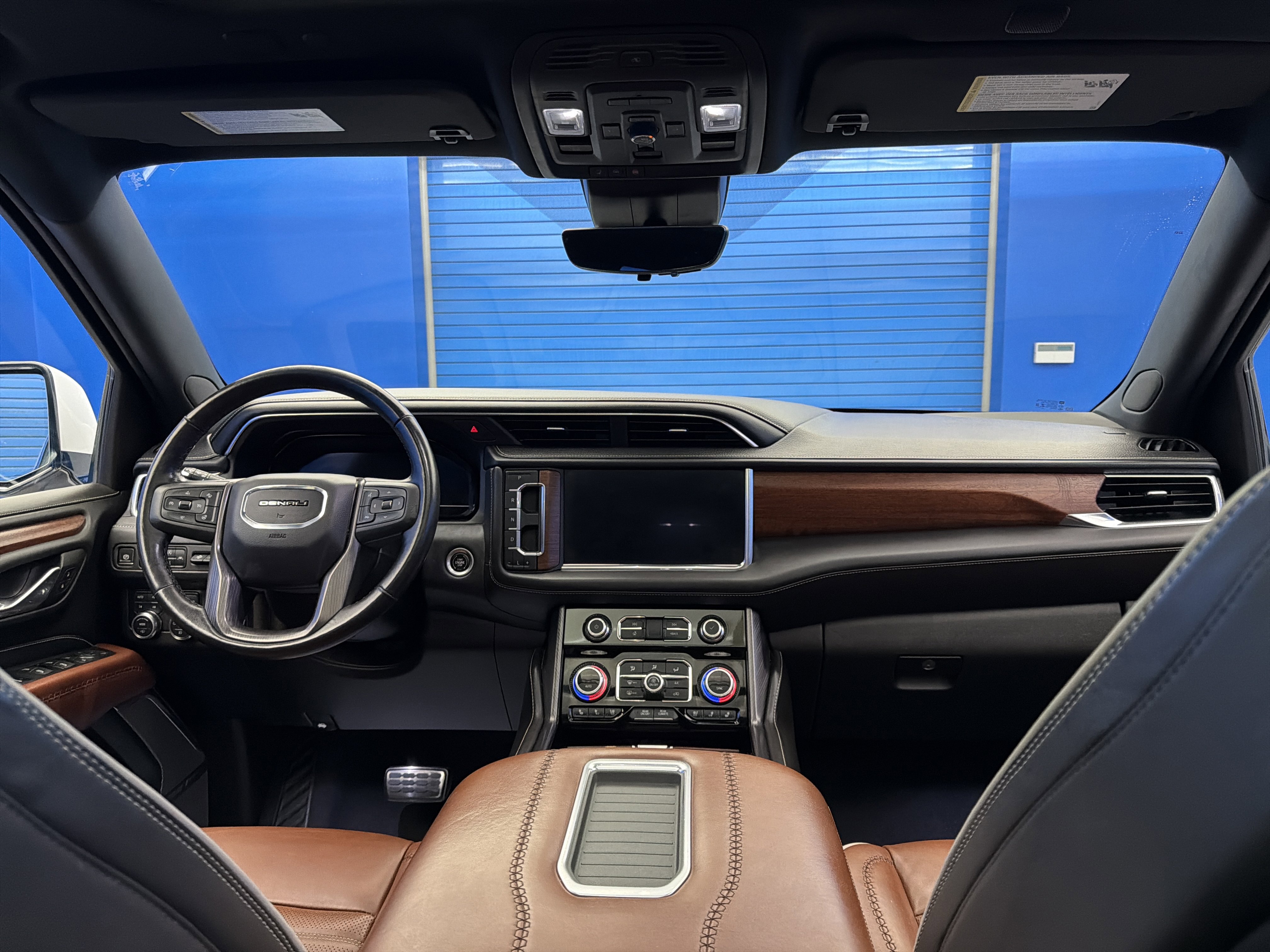 Used 2023 GMC Yukon XL Denali Ultimate image 31