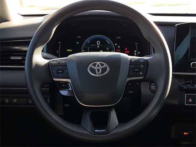 Used 2025 Toyota Camry LE image 15