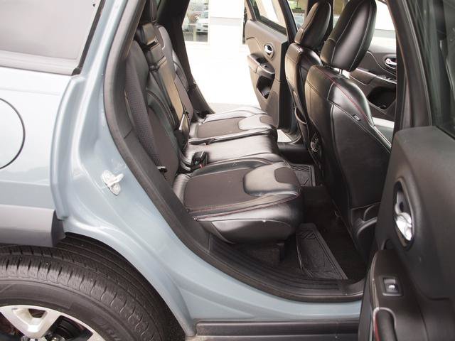 Used 2014 Jeep Cherokee Trailhawk w/ Comfort/Convenience Group AWD/4WD image 7