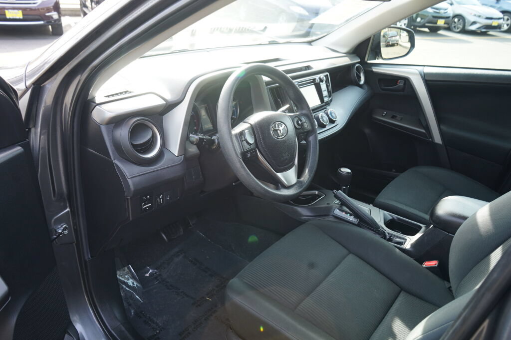 Used 2018 Toyota RAV4 LE w/ All Weather Liner Package FWD image 11