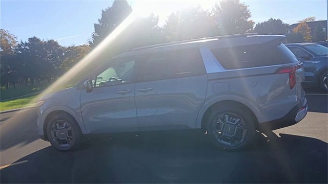 New 2026 Kia Carnival EX image 8