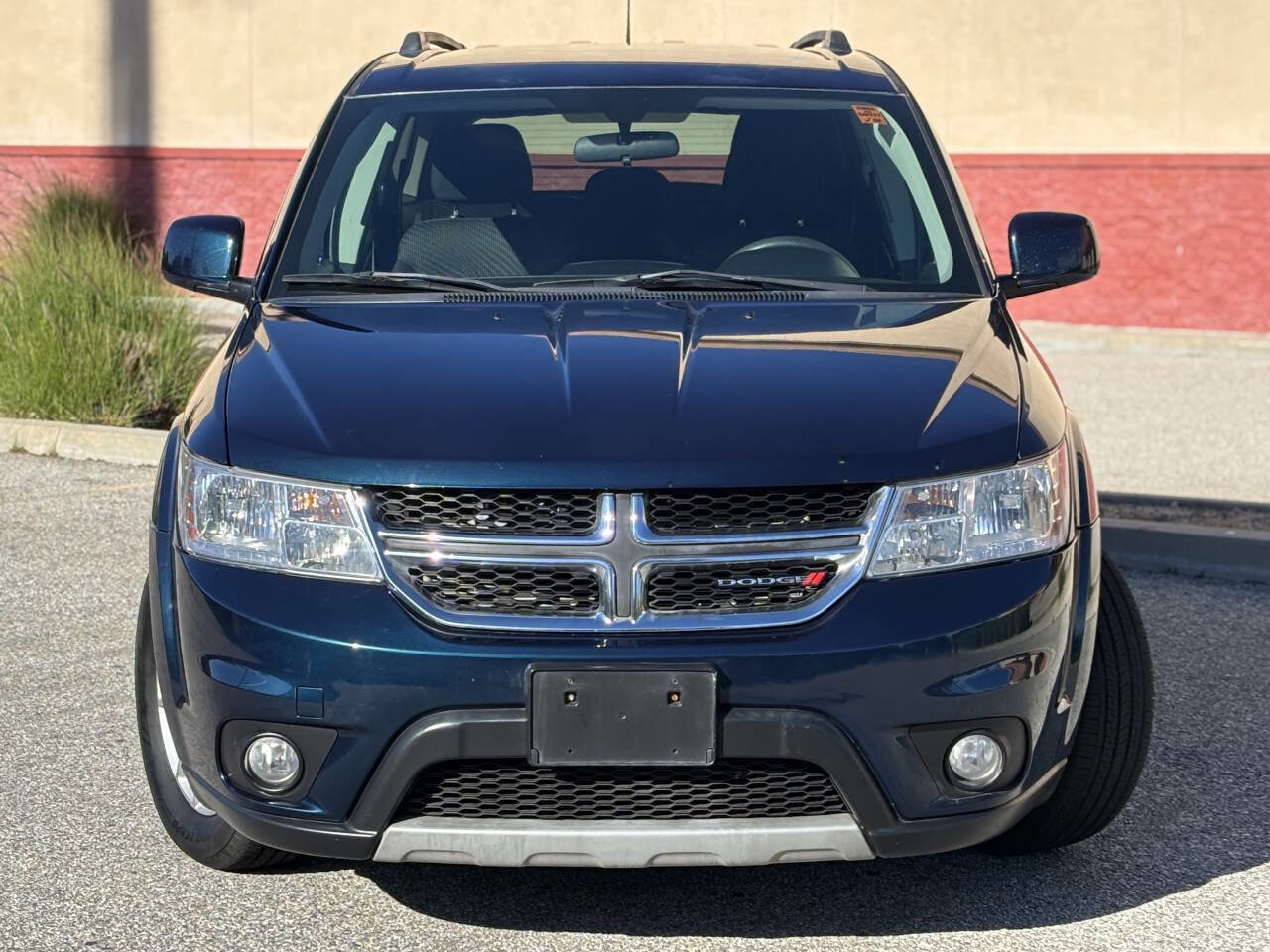 Used 2014 Dodge Journey SXT w/ Flexible Seating Group image 2