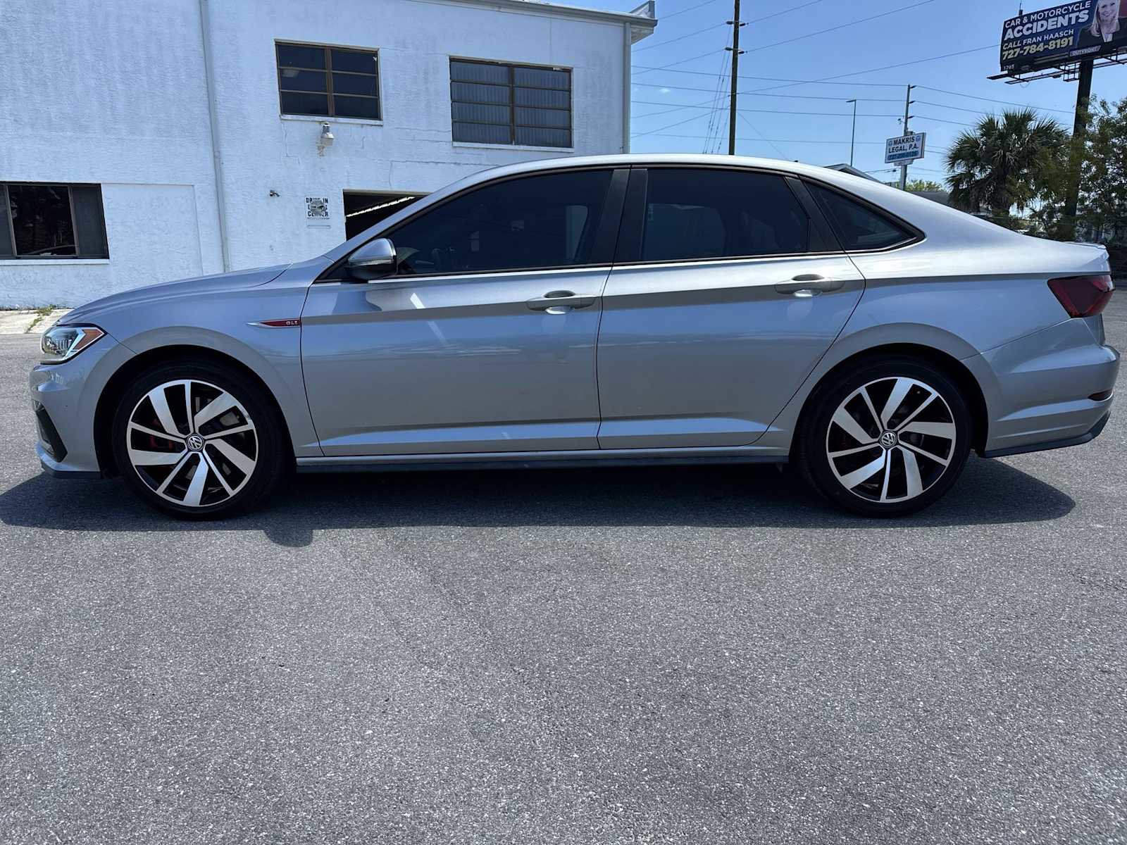 Used 2020 Volkswagen Jetta GLI image 3