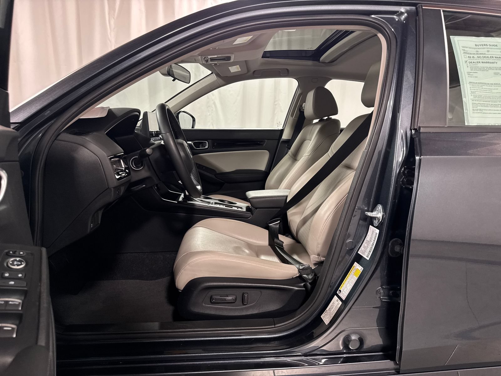 Certified 2023 Honda Civic EX-L image 3