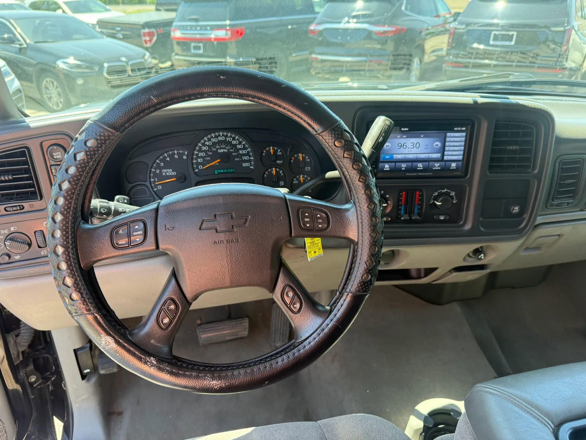 Used 2005 Chevrolet Avalanche Z71 w/ Preferred Equipment Group AWD/4WD image 23