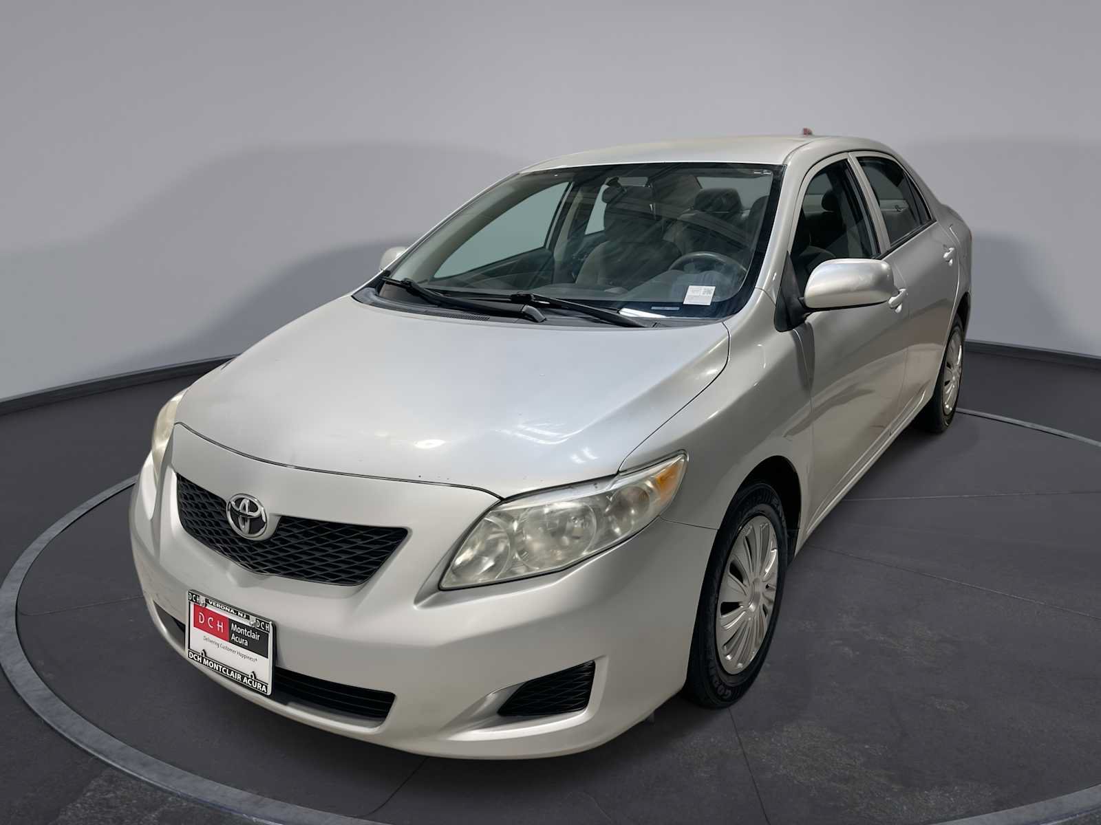 Used 2010 Toyota Corolla LE FWD image 1
