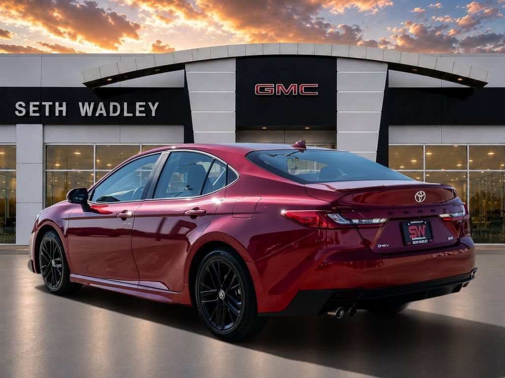 Used 2025 Toyota Camry SE FWD image 5