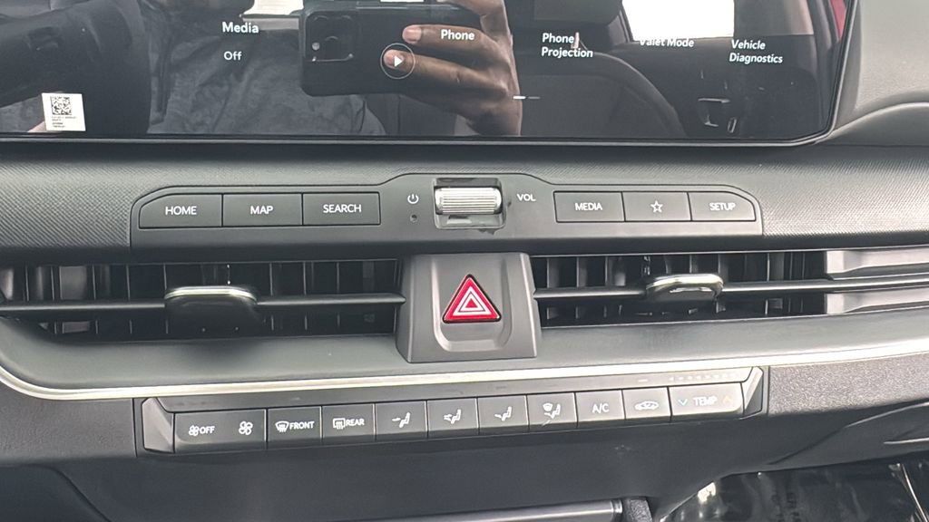 New 2025 Kia K4 LXS image 24