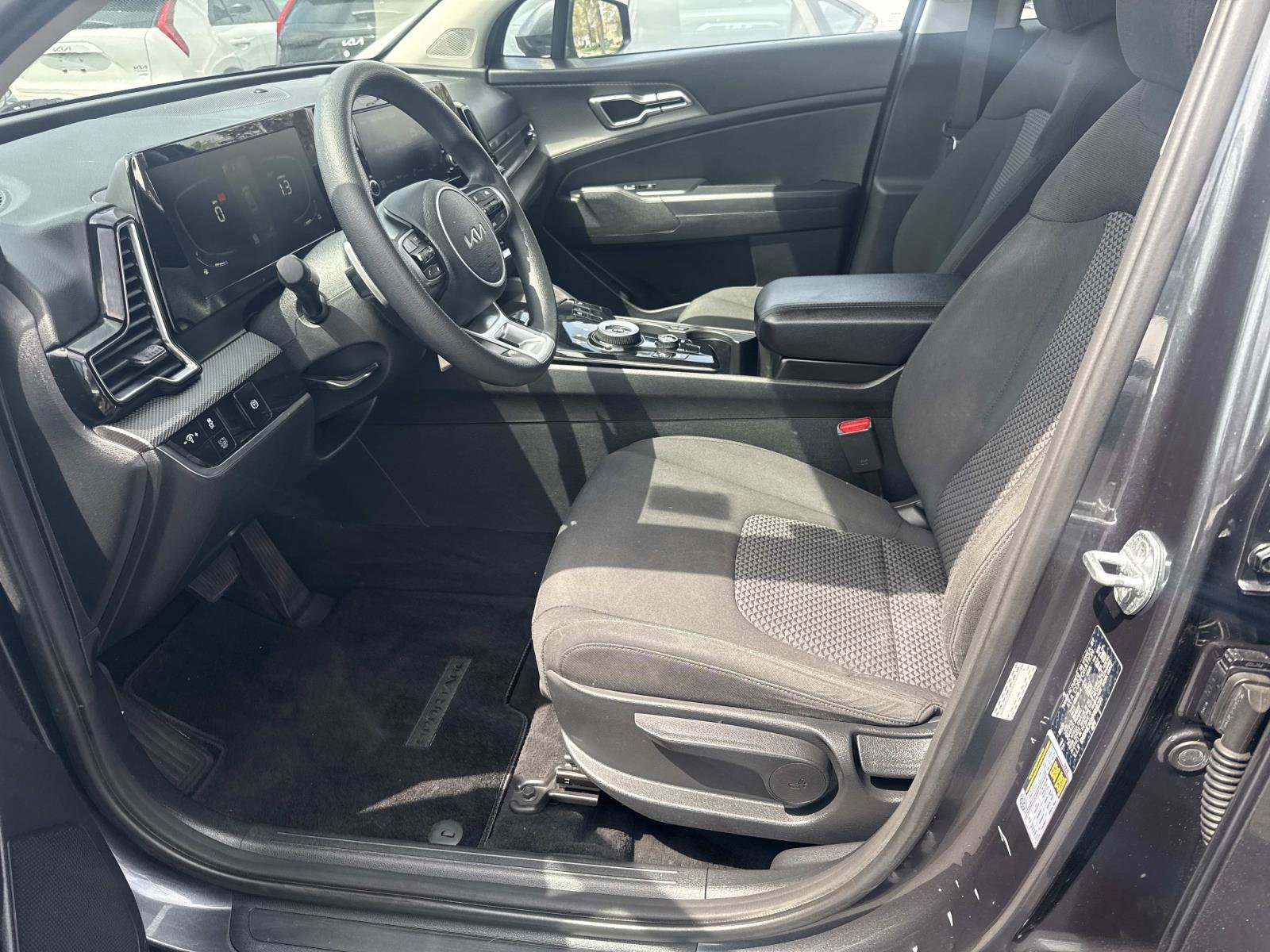 Used 2023 Kia Sportage LX AWD/4WD image 18