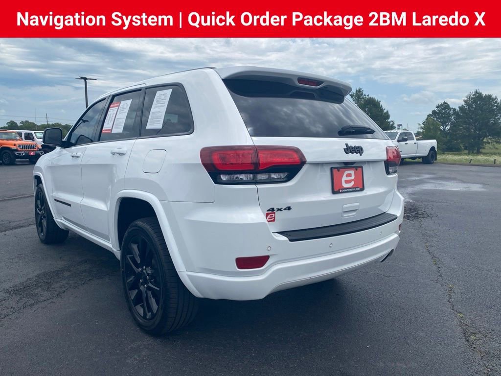 Used 2022 Jeep Grand Cherokee Laredo X AWD/4WD image 5