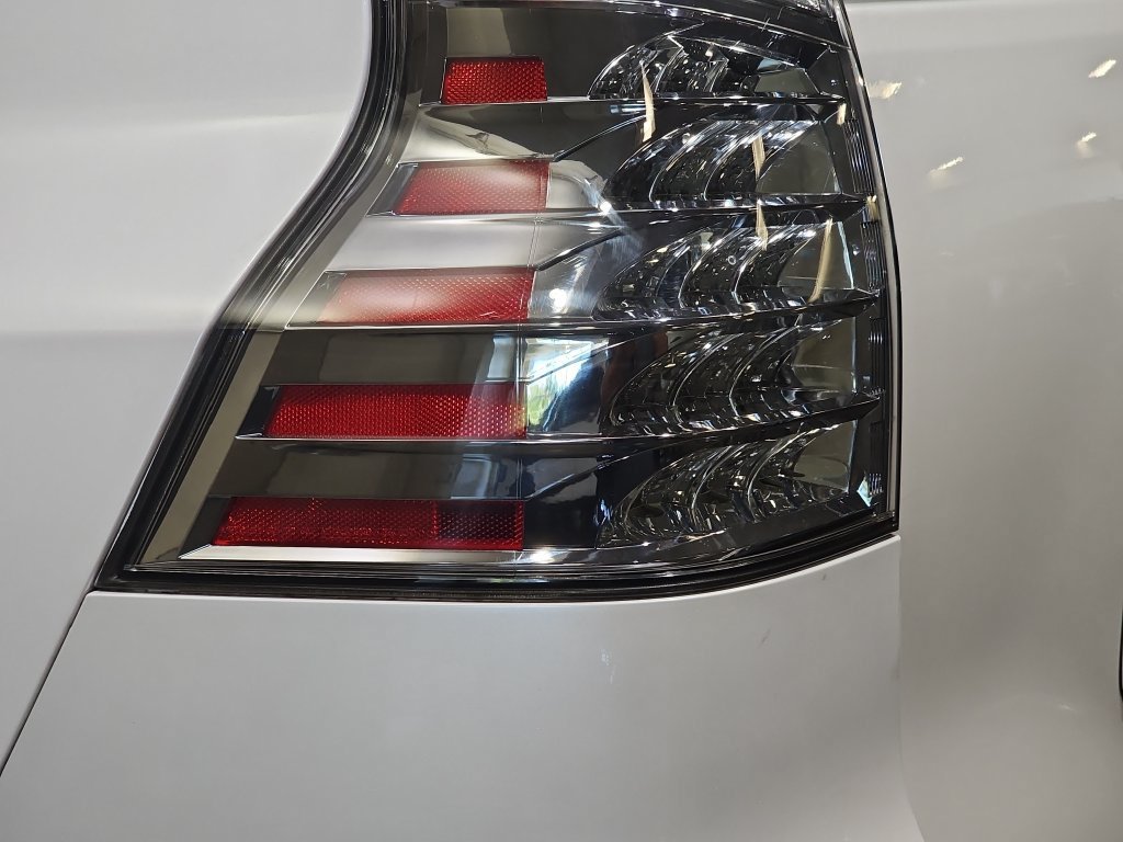Certified 2023 Lexus GX 460 Premium w/ Premium Package AWD/4WD image 32