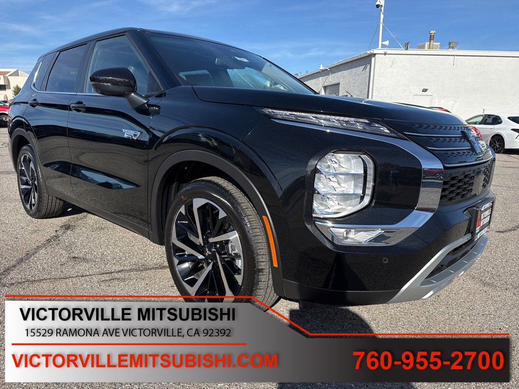 New 2025 Mitsubishi Outlander SE image 1