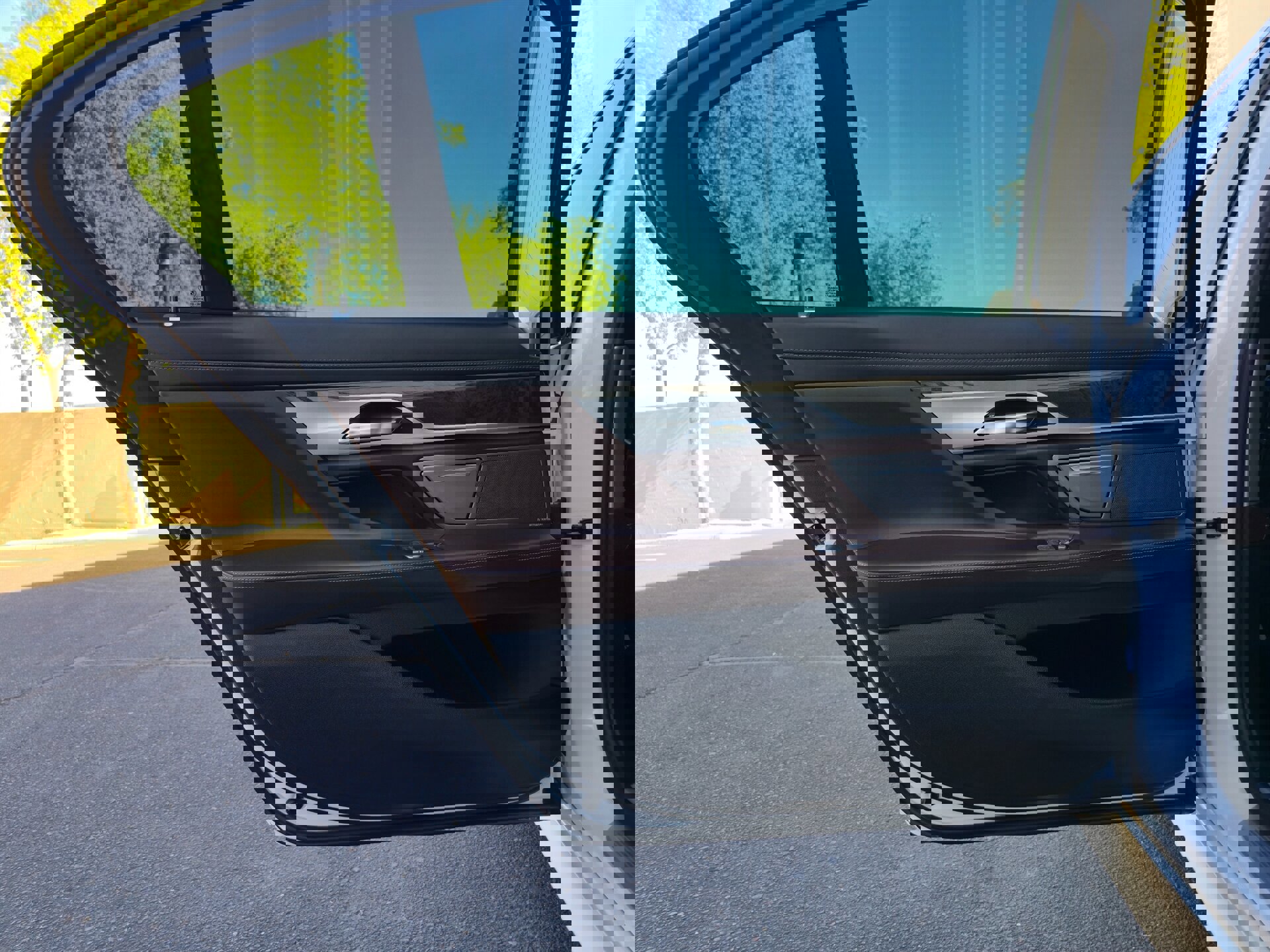 Used 2016 BMW 740i image 30