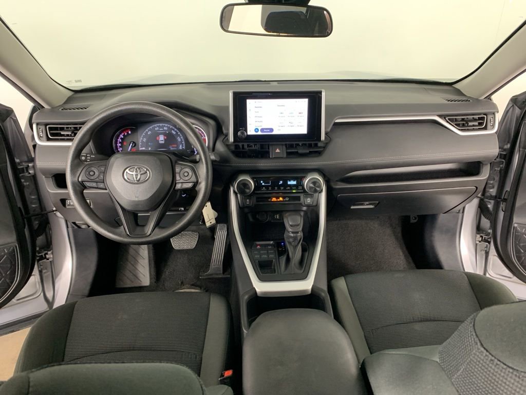 Used 2024 Toyota RAV4 LE image 33