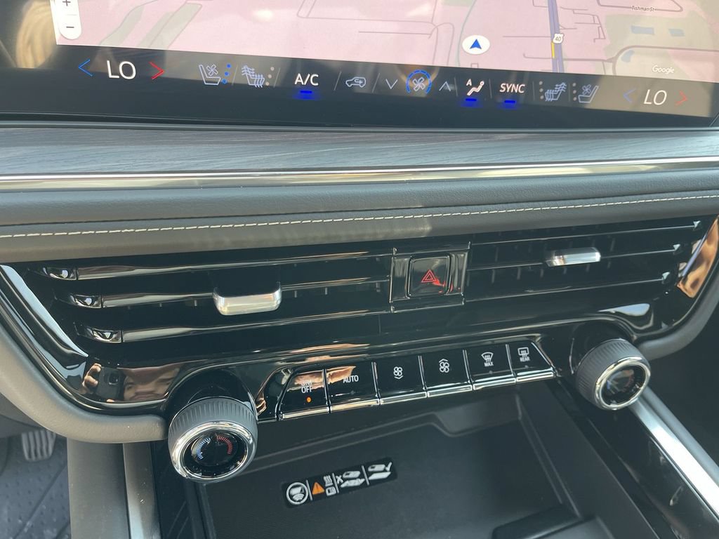 New 2026 Chevrolet Suburban Premier w/ Sun And Tow Package AWD/4WD image 19
