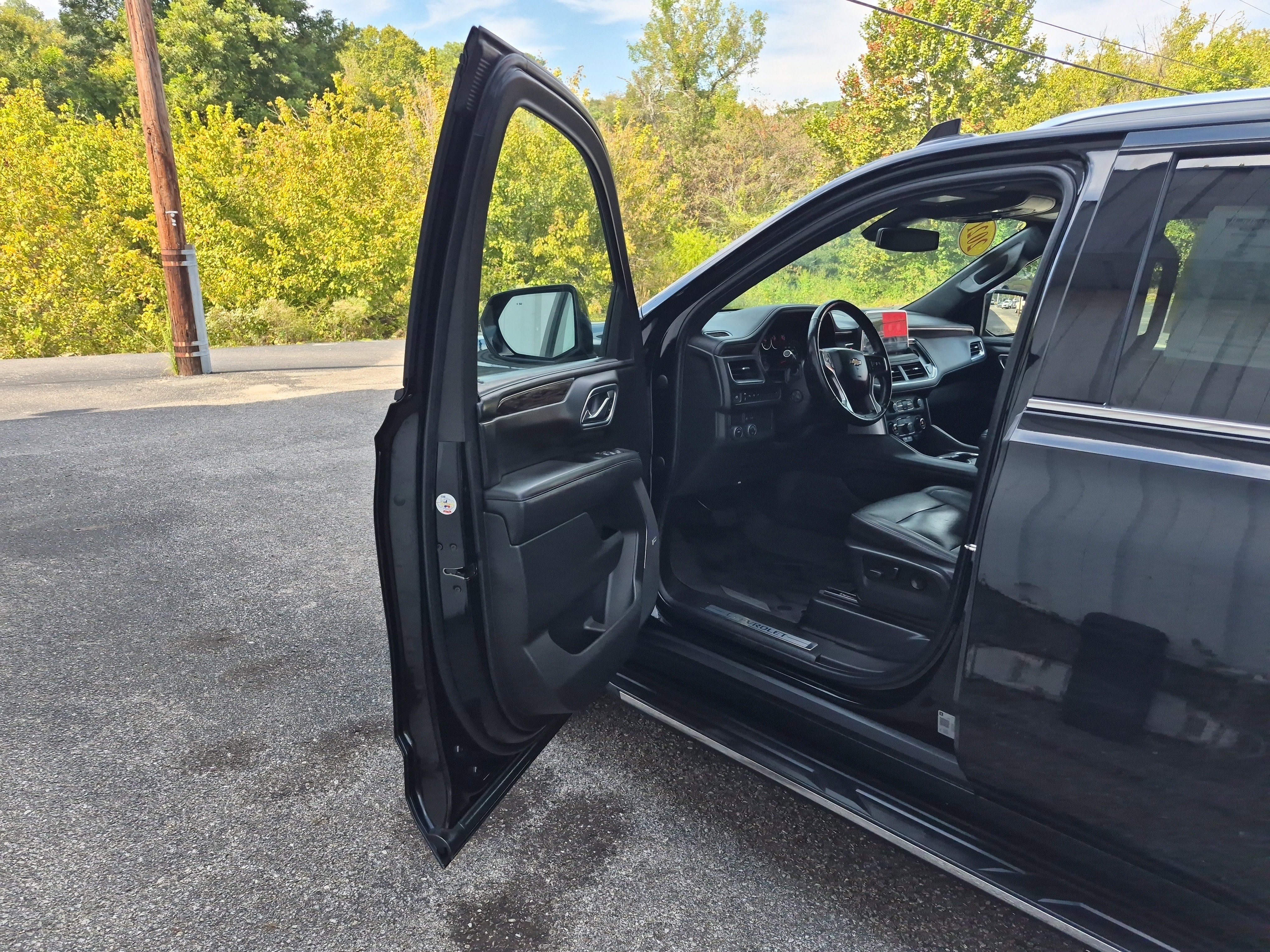 Used 2021 Chevrolet Tahoe LT w/ LT Signature Plus Package image 8