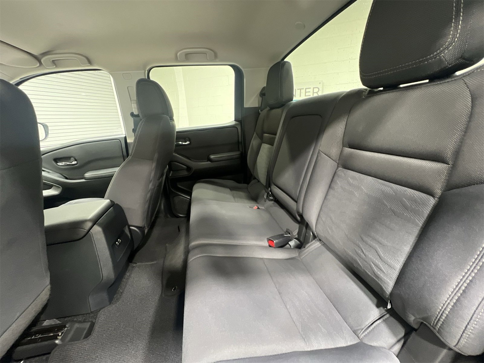 Used 2023 Nissan Frontier SV image 21