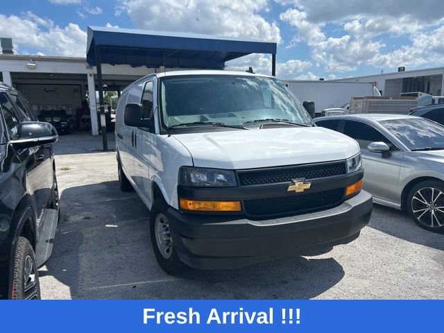 Used 2025 Chevrolet Express 2500 Extended w/ Driver Convenience Package RWD image 7