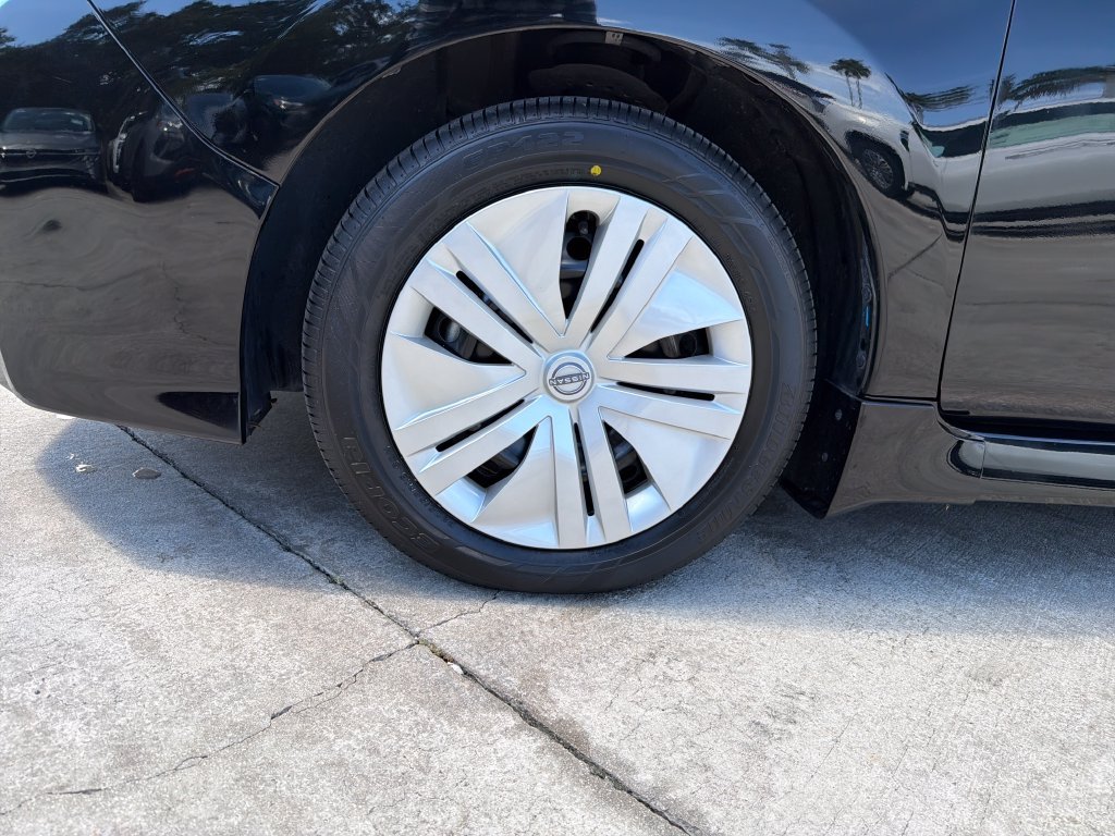 Used 2023 Nissan Leaf S FWD image 11