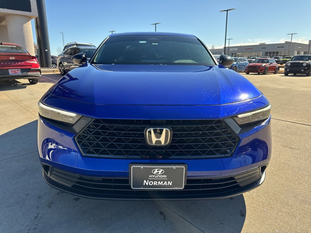 Used 2025 Honda Accord Sport image 2